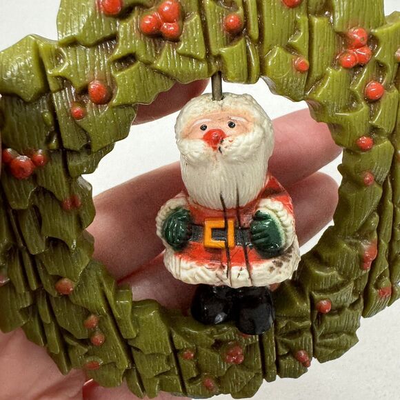Vintage 1976 Hallmark Twirl-Abouts Santa in Wreath Christmas Tree Ornament - Picture 2 of 5